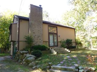 79 Lantern Ln, Exeter, RI 02822