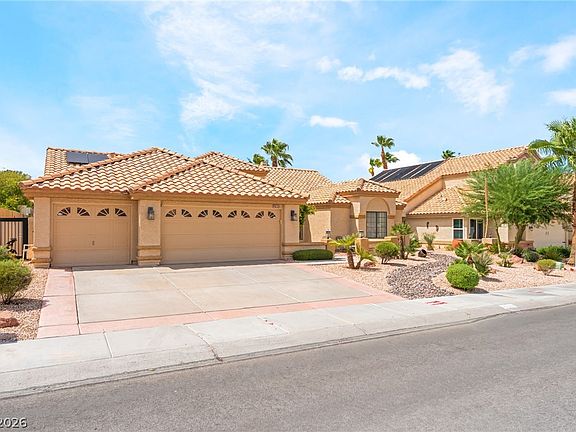 4th image of 2305 Bear Valley St