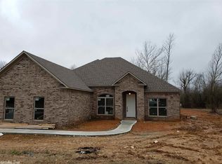 37 Plantation Dr, Mayflower, AR 72106