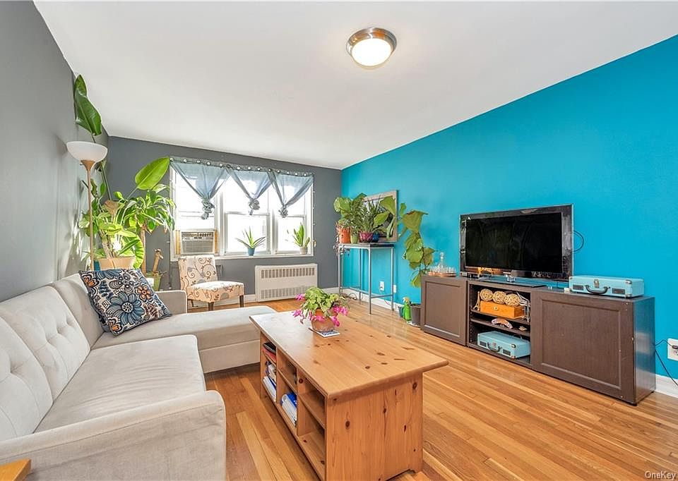 1st image of 679 Warburton Ave APT 6R