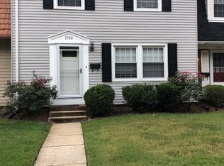 1750 Whitfield Ct, Crofton, MD 21114