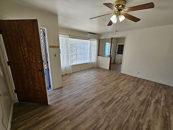 2nd image of 5829 Primrose Ave