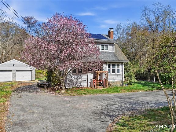 2nd image of 1323 Baldwin Hill Road