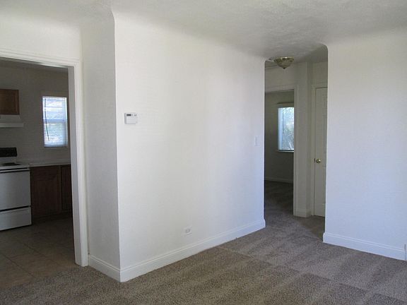 4th image of 2356 Geneva St