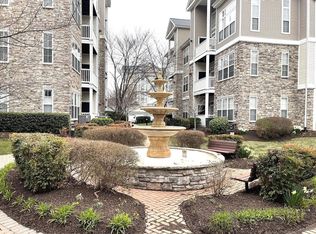 506 Sunset View Ter SE UNIT 203, Leesburg, VA 20175