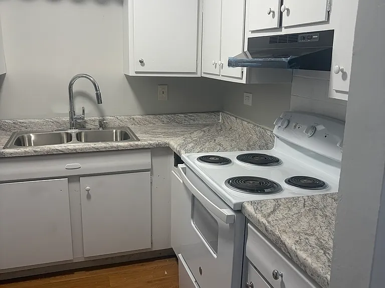 9517 Mansfield Ave #1 — Photo 5