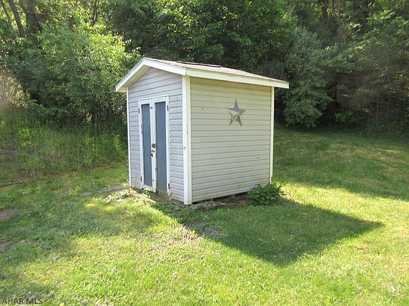 3rd image of 152 Joel Ln