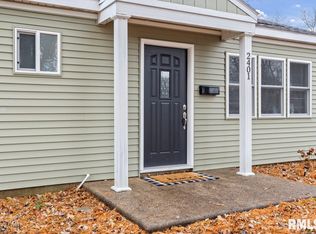 2401 Huntington Rd, Springfield, IL 62703