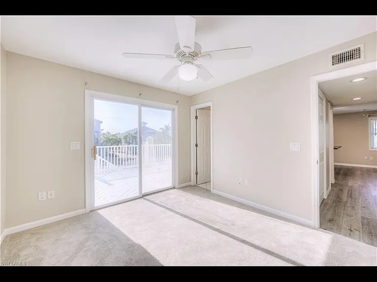 170 Bayview Ave — Photo 9