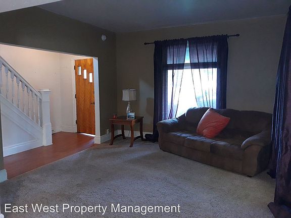 3rd image of 430 N 22nd Ave W