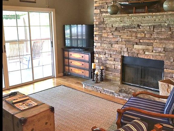 3rd image of 1077 Wharfside Ct