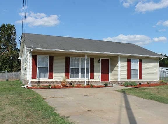 2nd image of 463 Monarch Ct