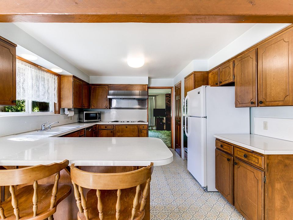 1st image of 24505 SE 165th St