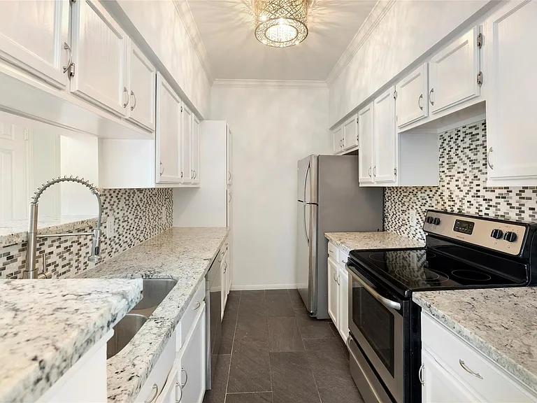 2213 Stanford St #2213 — Photo 3