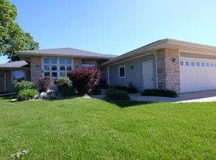 25076 182nd St, Spirit Lake, IA 51360