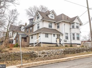 124 Main St, Darby, PA
