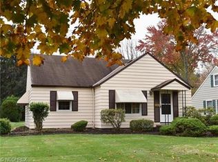 24193 Hedgewood Ave, Westlake, OH