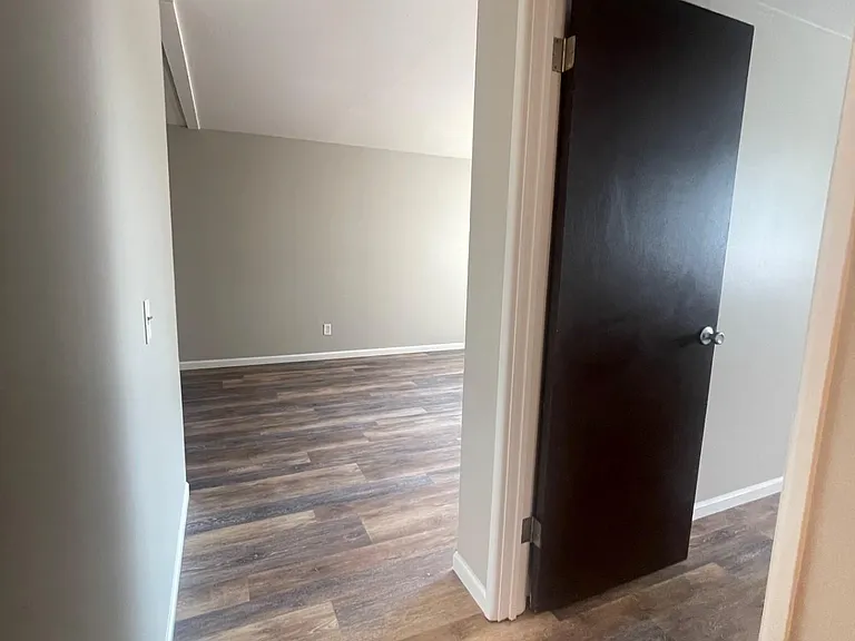 1120 Ann St #13 — Photo 11