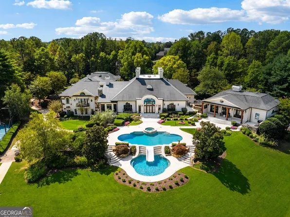 811 Hawks Nest Ct, Ball Ground, GA 30107