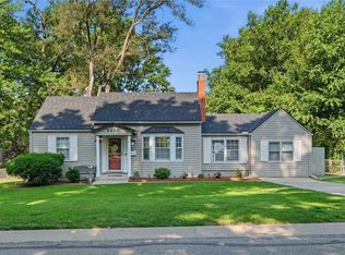 8408 Riley St, Overland Park, KS 66212