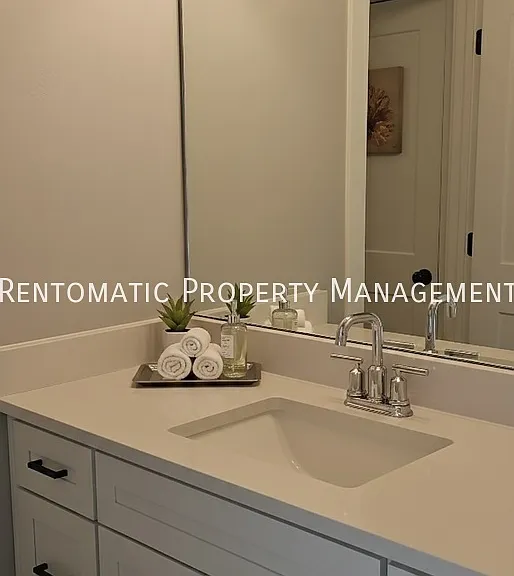 6935 Woods Rose Dr — Photo 23