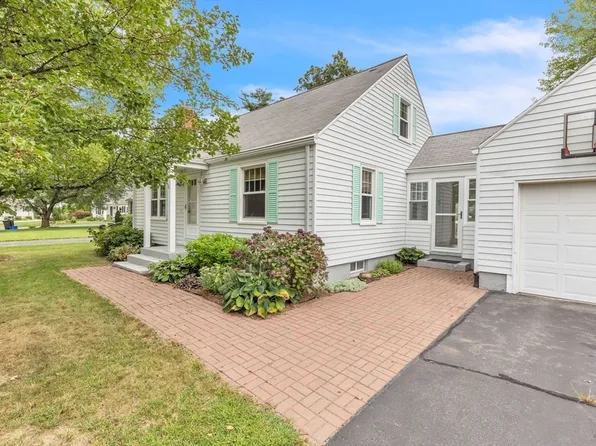21 McLean Pkwy, Ludlow, MA 01056
