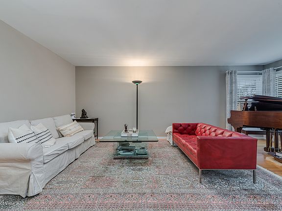4th image of 9511 Oriole Ave