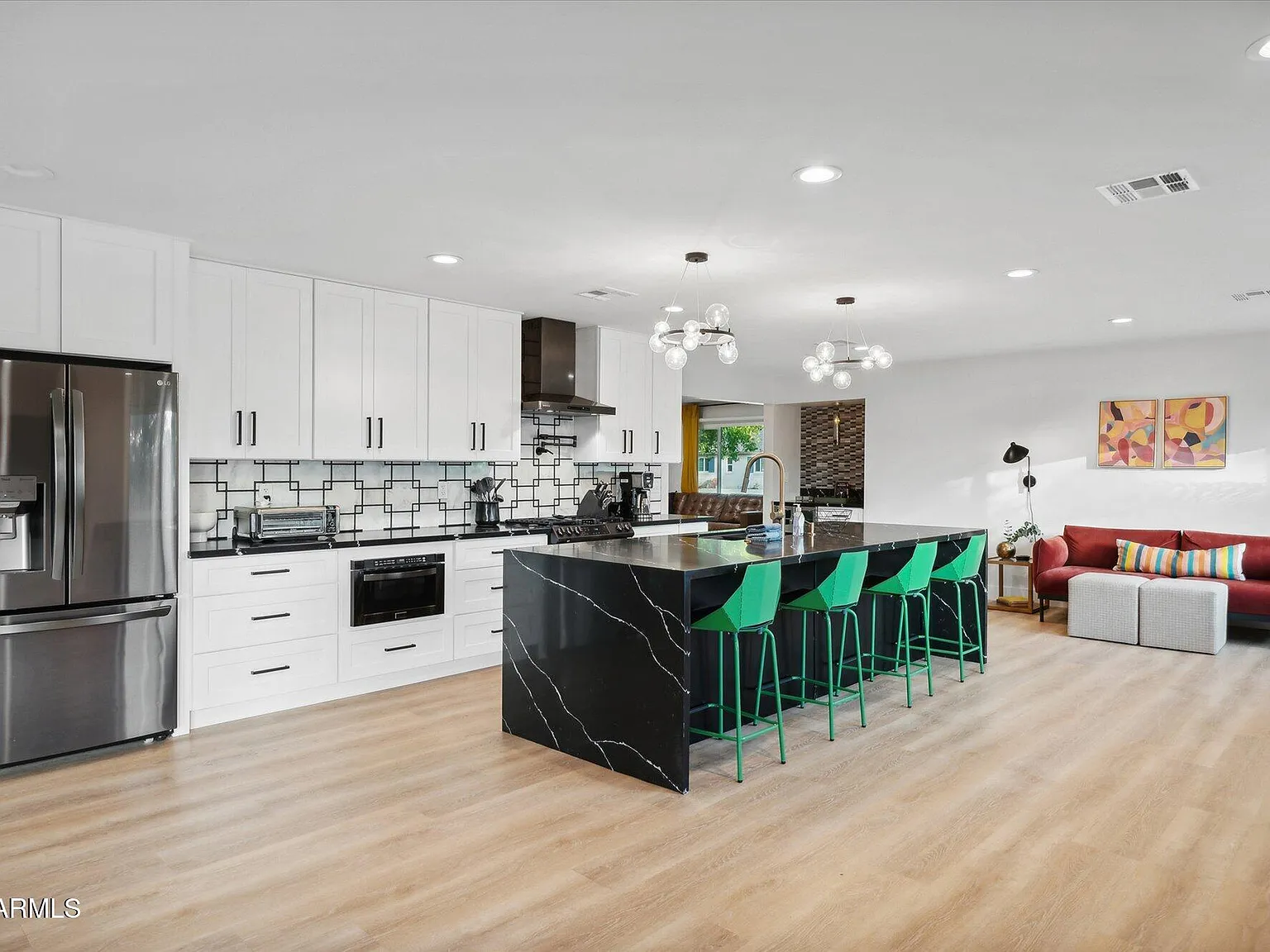 4 bed, 3.0 bath, 2553 sqft, $6,500 — Photo 3