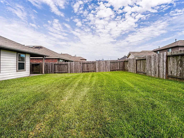 29319 Dunns Creek Ct — Photo 22
