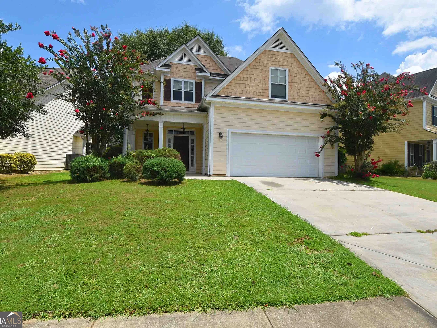 4 bed, 2.5 bath, 1704 sqft, $2,650 — Photo 2