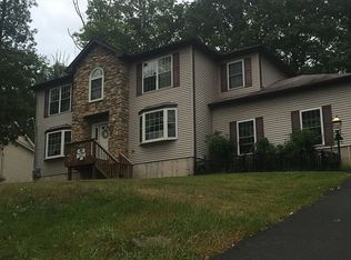 167 Dunchurch Dr, Bushkill, PA 18324