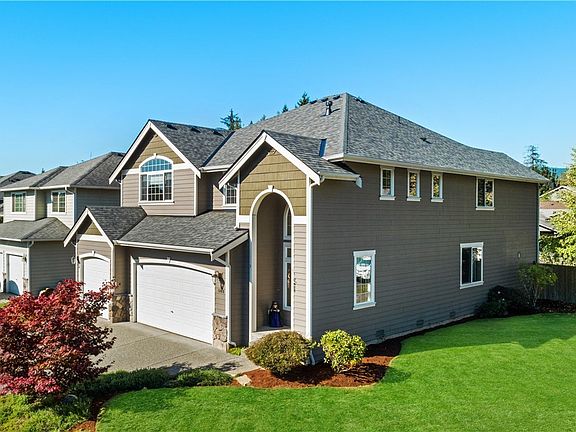2nd image of 1009 Hughes Ln