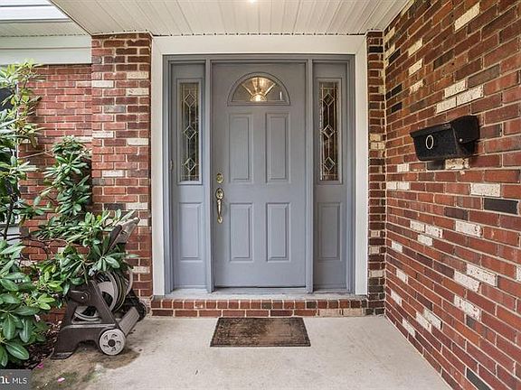 3rd image of 504 S Brentwood Dr