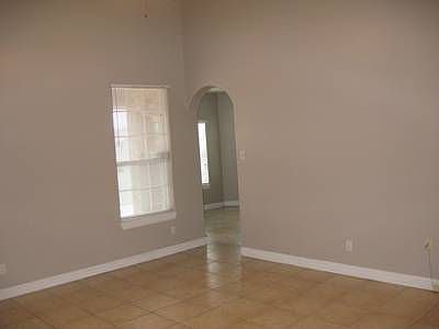 4th image of 2104 N Roy Dr