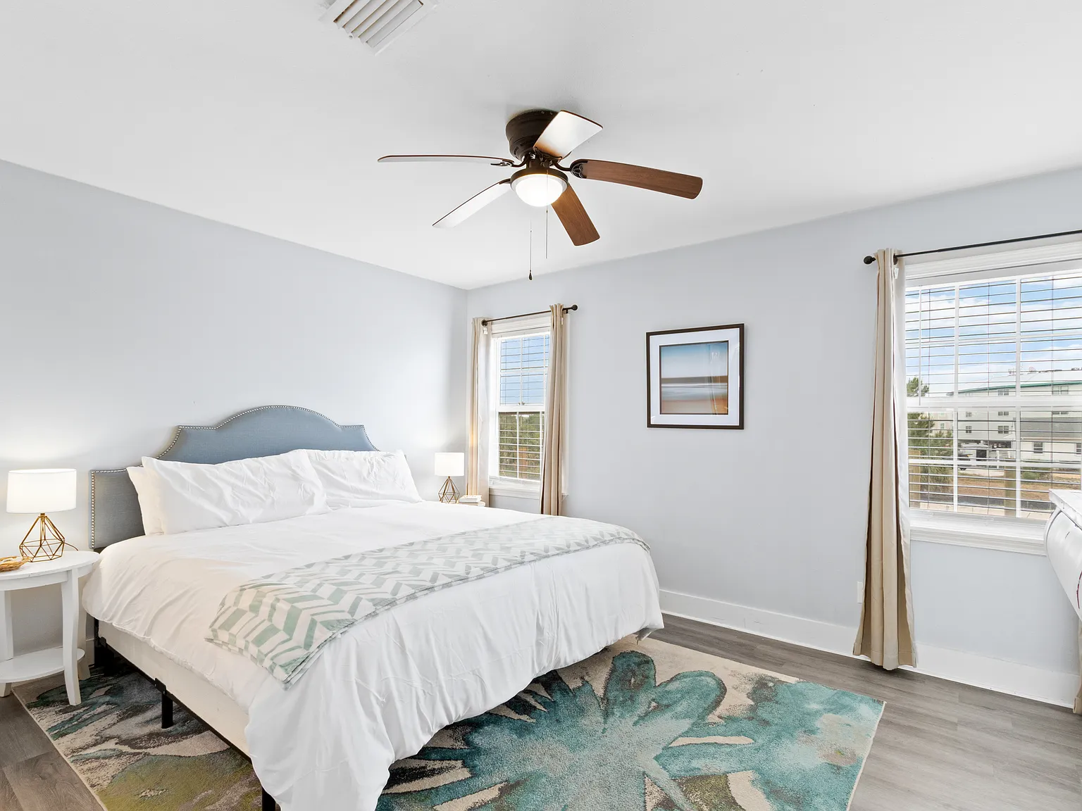 4 bed, 1800 sqft, $6,000 — Photo 2