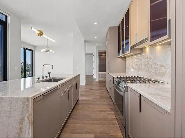 262 9th Street image 7 of 37