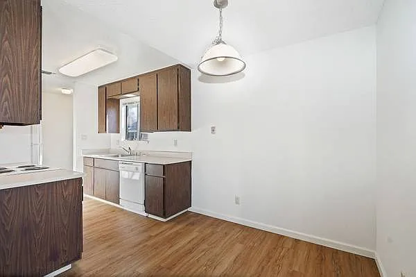 Clearwater Apartments — Photo 5