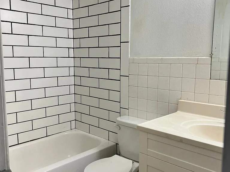 222 Carolyn Ln #27 — Photo 6