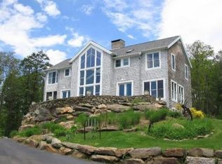 609 Lake Dr, Guilford, CT 06437