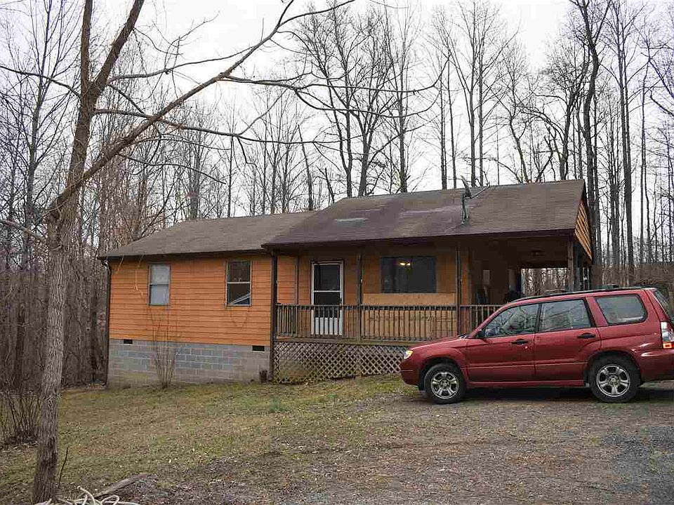 1st image of 131 Tall Pines Dr