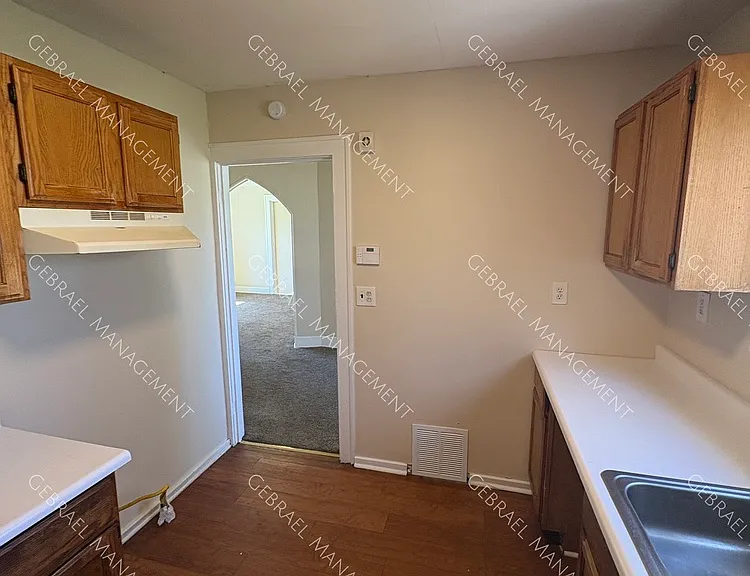 1549 Ryan St — Photo 15