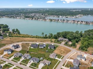 9098 Eastcedar Dr, Jenison, MI 49428