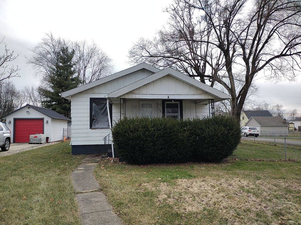 2nd image of 1901 E 21st St