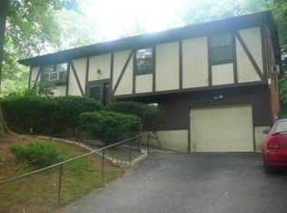 66 Stuart Rd, Cortlandt Manor, NY 10567