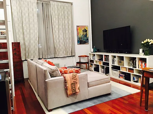 Rented by Sky Management | media 7