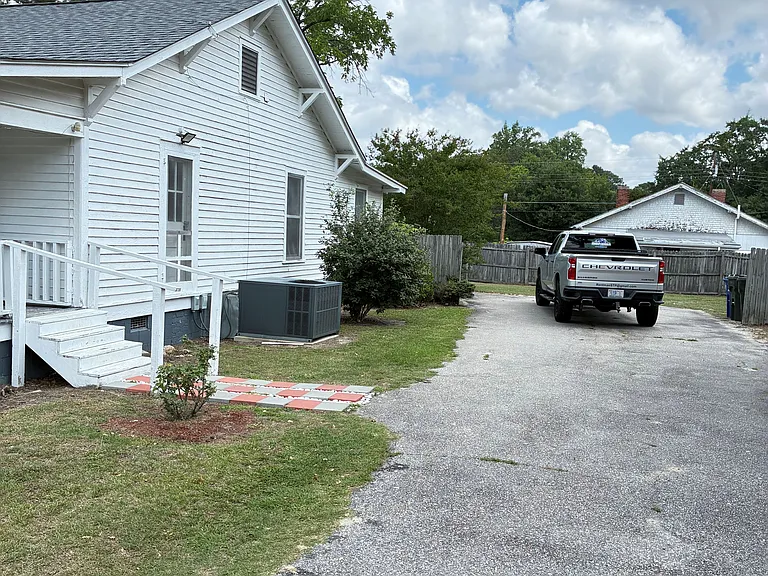 6306 Wall St — Photo 3