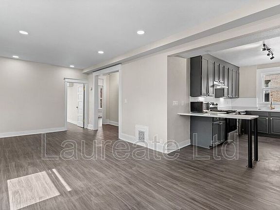 4th image of 1152 N Emerson St APT 2