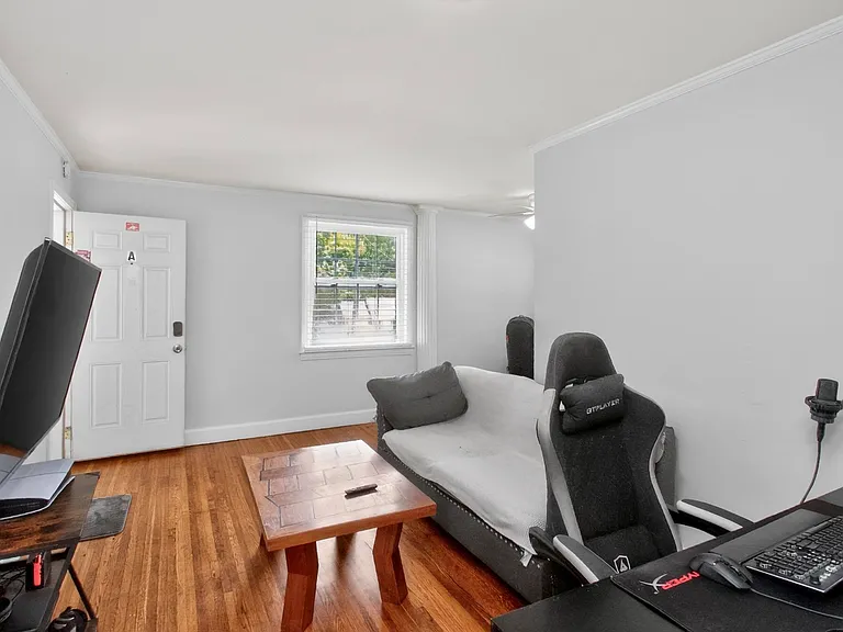 1911 Moran Ave #A — Photo 8