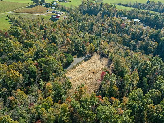 2nd image of 170 Eagle Crest Dr