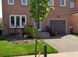 9 Nuttall St, Brampton, ON L6S4W3